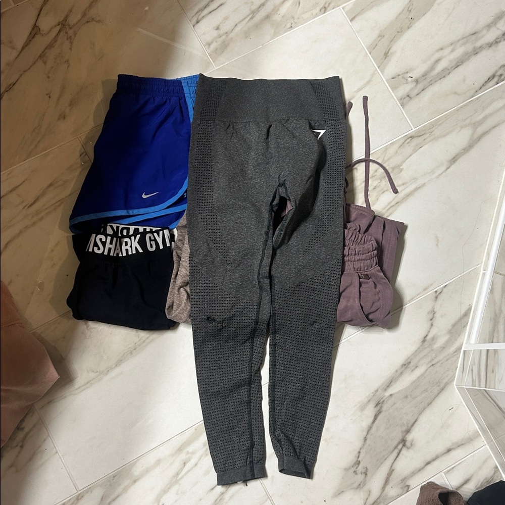 7 pairs of Athletic women’s bottoms shorts and leggings - Picture 3 of 5